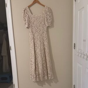 Chic Cream Floral Midi Dress